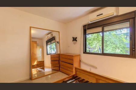 Quarto de apartamento à venda com 1 quarto, 50m² em São Geraldo, Porto Alegre