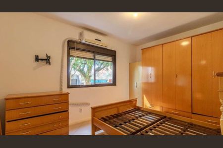 Quarto de apartamento à venda com 1 quarto, 50m² em São Geraldo, Porto Alegre