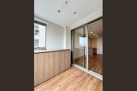 Apartamento para alugar com 34m², 1 quarto e sem vaga Apartamento para alugar com 34m², 1 quarto e sem vagaVaranda