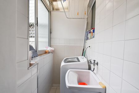 Apartamento à venda com 58m², 2 quartos e sem vaga Apartamento à venda com 58m², 2 quartos e sem vagaÁrea de serviço
