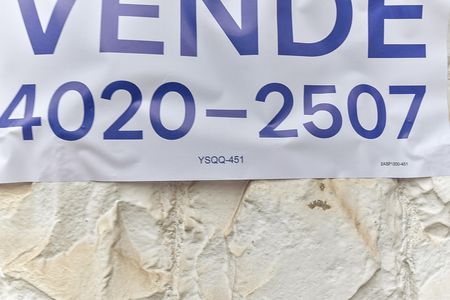 Apartamento à venda com 58m², 2 quartos e sem vaga Apartamento à venda com 58m², 2 quartos e sem vagaPlaca