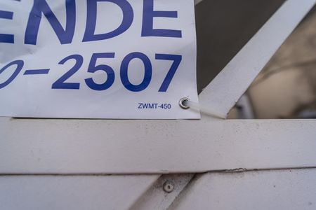 Casa para alugar com 150m², 2 quartos e 2 vagas Casa para alugar com 150m², 2 quartos e 2 vagas instalada dia 22/05/2026 Placa: ZWMT-450