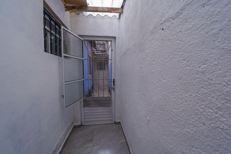 Casa para alugar com 150m², 2 quartos e 2 vagas Casa para alugar com 150m², 2 quartos e 2 vagasCorredor