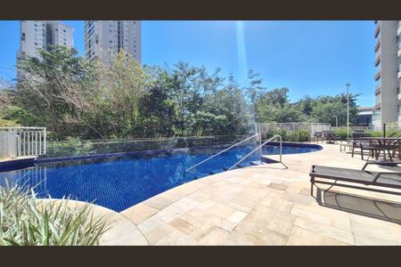 Apartamento à venda com 62m², 2 quartos e 2 vagas Apartamento à venda com 62m², 2 quartos e 2 vagasÁrea comum - Piscina