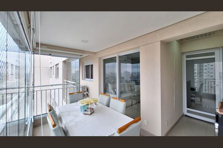 Varanda de apartamento à venda com 2 quartos, 60m² em Vila Anastácio, São Paulo