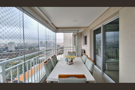 Varanda de apartamento à venda com 2 quartos, 60m² em Vila Anastácio, São Paulo