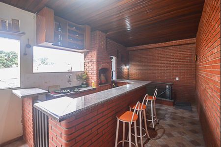 Casa para alugar com 360m², 4 quartos e 2 vagas Casa para alugar com 360m², 4 quartos e 2 vagasChurrasqueira