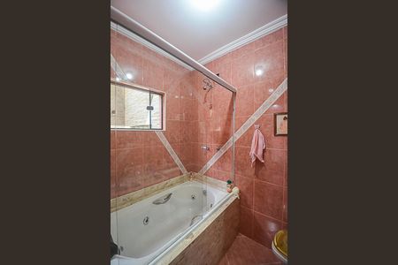 Casa para alugar com 360m², 4 quartos e 2 vagas Casa para alugar com 360m², 4 quartos e 2 vagasBanheiro da Suíte