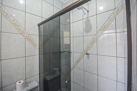 Casa para alugar com 360m², 4 quartos e 2 vagas Casa para alugar com 360m², 4 quartos e 2 vagasBanheiro da Suíte 2