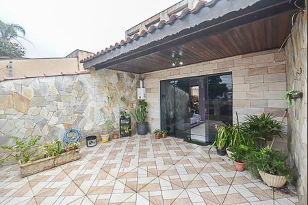 Casa para alugar com 360m², 4 quartos e 2 vagas Casa para alugar com 360m², 4 quartos e 2 vagasVaranda da Sala 3