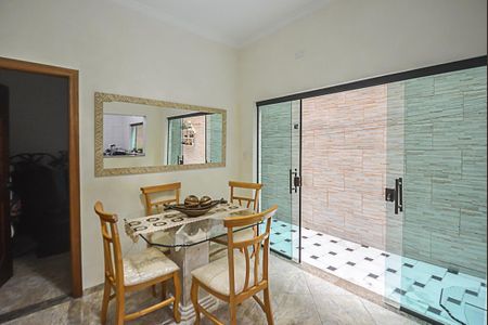 Casa para alugar com 360m², 4 quartos e 2 vagas Casa para alugar com 360m², 4 quartos e 2 vagasSala 2