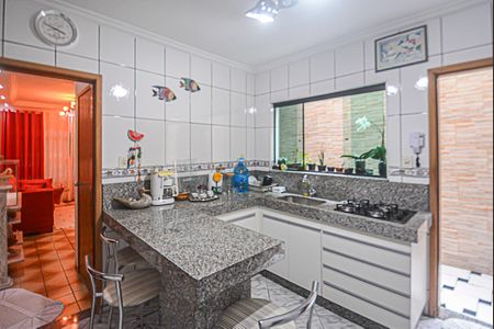 Casa para alugar com 360m², 4 quartos e 2 vagas Casa para alugar com 360m², 4 quartos e 2 vagasCozinha 1