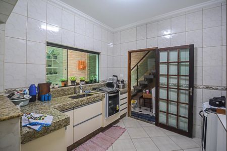 Casa para alugar com 360m², 4 quartos e 2 vagas Casa para alugar com 360m², 4 quartos e 2 vagasCozinha 2