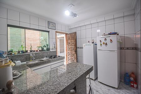 Casa para alugar com 360m², 4 quartos e 2 vagas Casa para alugar com 360m², 4 quartos e 2 vagasCozinha 1