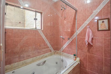 Casa para alugar com 360m², 4 quartos e 2 vagas Casa para alugar com 360m², 4 quartos e 2 vagasBanheiro da Suíte
