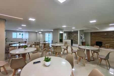 Apartamento para alugar com 82m², 2 quartos e 1 vaga Apartamento para alugar com 82m², 2 quartos e 1 vagaÁrea comum - Salão de festas