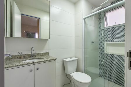 Apartamento para alugar com 82m², 2 quartos e 1 vaga Apartamento para alugar com 82m², 2 quartos e 1 vagaBanheiro da Suíte