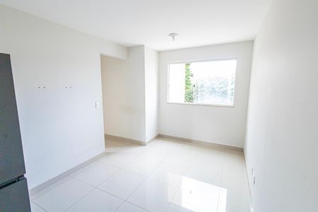Sala de apartamento à venda com 3 quartos, 80m² em São João Batista, Belo Horizonte