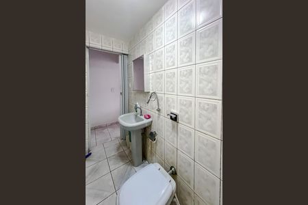 Banheiro de casa à venda com 6 quartos, 205m² em Perdizes, São Paulo