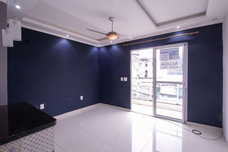Sala de casa para alugar com 2 quartos, 75m² em Venda da Cruz, São Gonçalo