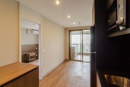 Sala e Cozinha de apartamento para alugar com 1 quarto, 35m² em Indianópolis, São Paulo