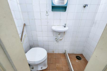 Apartamento à venda com 63m², 2 quartos e 1 vaga Apartamento à venda com 63m², 2 quartos e 1 vagaBanheiro de serviço