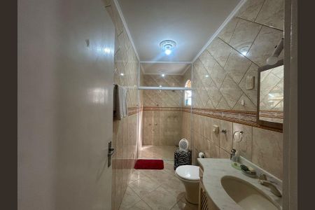 Casa para alugar com 201m², 2 quartos e 2 vagasBanheiro da Suíte