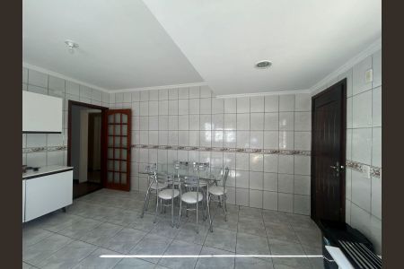Casa para alugar com 201m², 2 quartos e 2 vagasCozinha