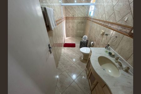Casa para alugar com 201m², 2 quartos e 2 vagasBanheiro da Suíte