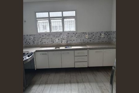Casa para alugar com 214m², 4 quartos e 2 vagas
