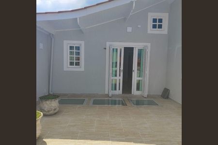 Casa para alugar com 214m², 4 quartos e 2 vagas