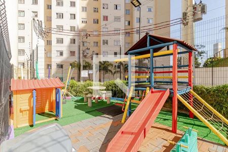 Apartamento para alugar com 33m², 2 quartos e sem vaga Apartamento para alugar com 33m², 2 quartos e sem vagaÁrea comum - Playground