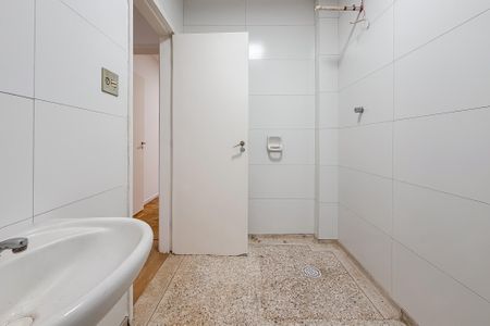 Apartamento à venda com 62m², 2 quartos e 1 vaga Apartamento à venda com 62m², 2 quartos e 1 vagaBanheiro
