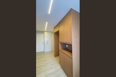 Apartamento para alugar com 175m², 3 quartos e 3 vagas Apartamento para alugar com 175m², 3 quartos e 3 vagasCozinha e Área de Serviço