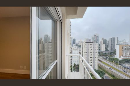 Apartamento para alugar com 175m², 3 quartos e 3 vagas Apartamento para alugar com 175m², 3 quartos e 3 vagasVista da Suíte