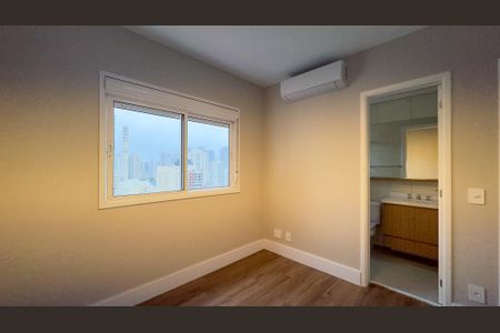Apartamento para alugar com 175m², 3 quartos e 3 vagas Apartamento para alugar com 175m², 3 quartos e 3 vagasQuarto 2 - Suíte