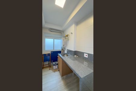 Apartamento para alugar com 175m², 3 quartos e 3 vagas Apartamento para alugar com 175m², 3 quartos e 3 vagasCozinha e Área de Serviço