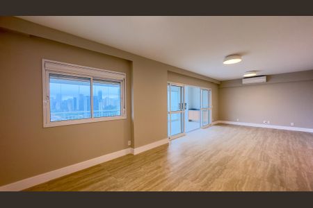 Apartamento para alugar com 175m², 3 quartos e 3 vagas Apartamento para alugar com 175m², 3 quartos e 3 vagasSala
