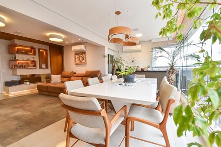 Apartamento para alugar com 111m², 3 quartos e 3 vagas Apartamento para alugar com 111m², 3 quartos e 3 vagasSala
