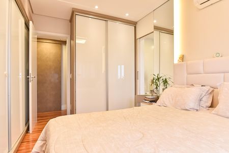 Apartamento para alugar com 111m², 3 quartos e 3 vagas Apartamento para alugar com 111m², 3 quartos e 3 vagasBanheiro da suíte 1