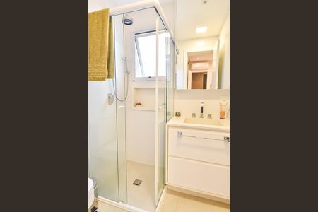 Apartamento para alugar com 111m², 3 quartos e 3 vagas Apartamento para alugar com 111m², 3 quartos e 3 vagasBanheiro da suíte 1