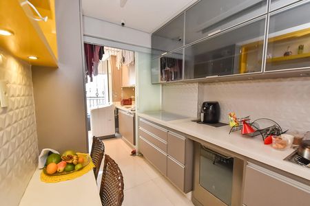 Apartamento para alugar com 111m², 3 quartos e 3 vagas Apartamento para alugar com 111m², 3 quartos e 3 vagasCozinha