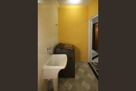 Casa de condomínio para alugar com 68m², 2 quartos e 1 vaga Casa de condomínio para alugar com 68m², 2 quartos e 1 vagaÁrea de Serviço
