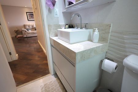 Apartamento para alugar com 75m², 2 quartos e 2 vagas Apartamento para alugar com 75m², 2 quartos e 2 vagasBanheiro