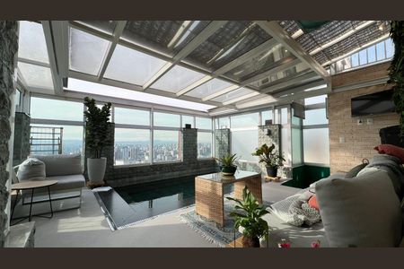 Apartamento para alugar com 224m², 3 quartos e 5 vagas