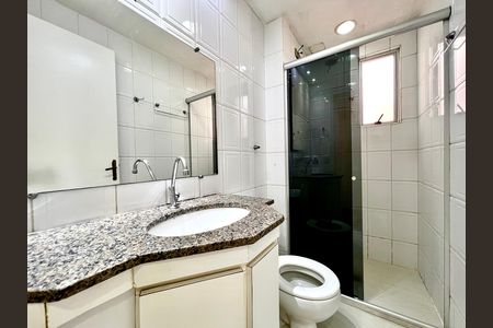Banheiro Social de apartamento à venda com 3 quartos, 69m² em Planalto, Belo Horizonte