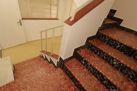 Casa para alugar com 133m², 3 quartos e 1 vagaEscada