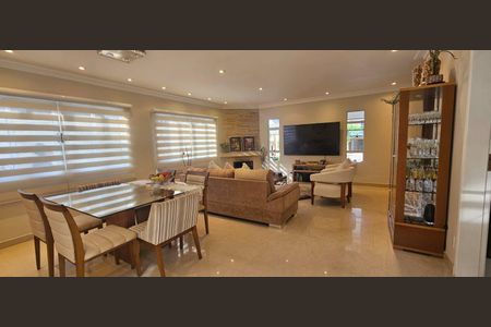 Casa para alugar com 4 quartos, 300m² em Morada dos Pinheiros (Aldeia da Serra), Barueri