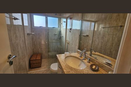 Casa para alugar com 300m², 4 quartos e 4 vagas