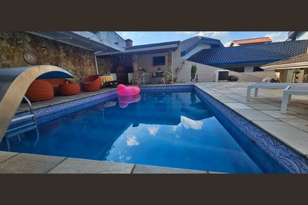 Casa para alugar com 300m², 4 quartos e 4 vagas